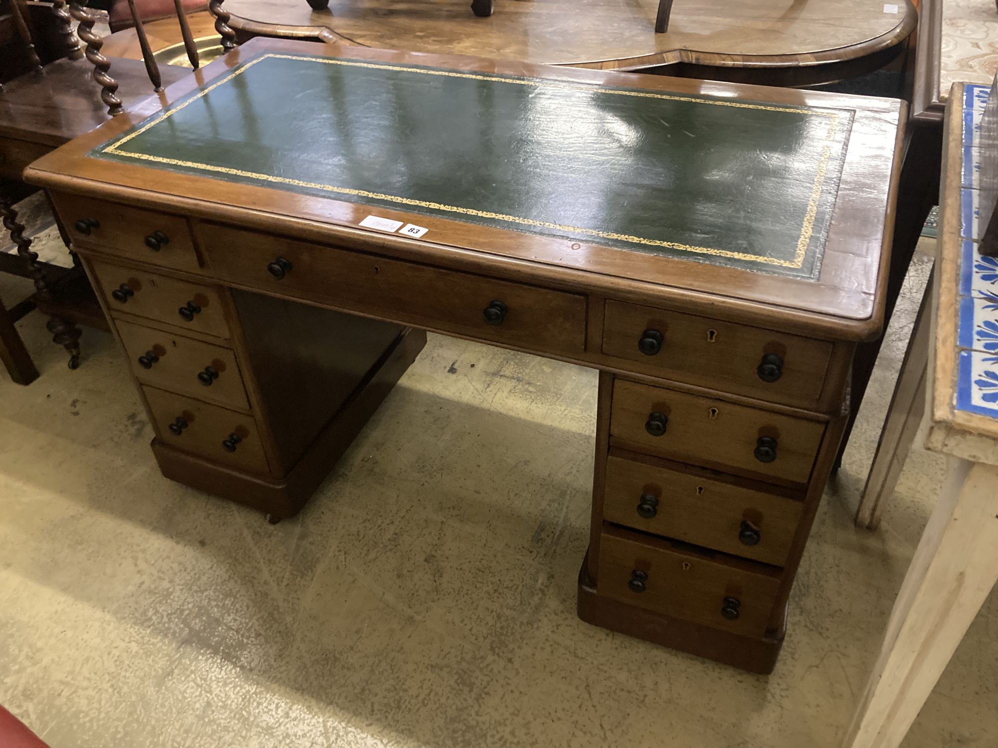 A Victorian mahogany pedestal desk, width 118cm depth 60cm height 74cm